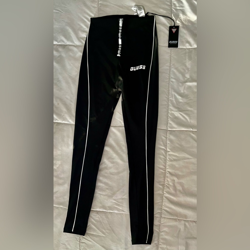 BNWT Guess leggings